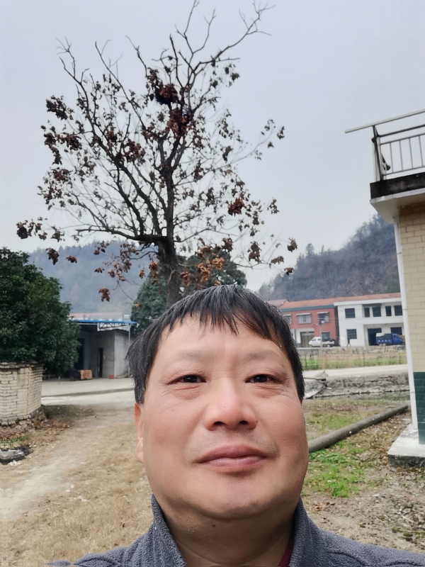 苏众青春冲浪的第一张照片--湖南基督教相亲网